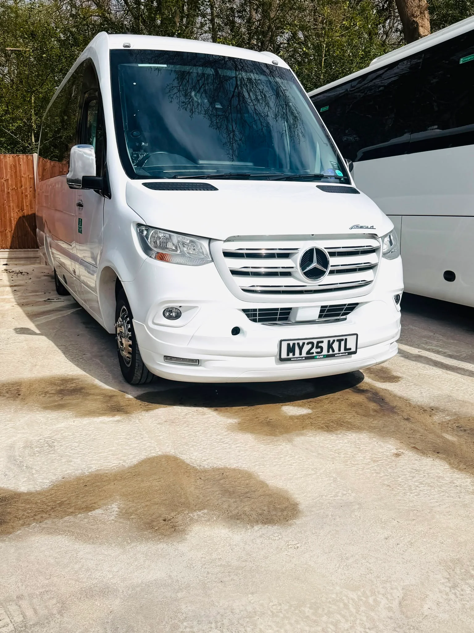 19 Seater Executive Minibus Interior