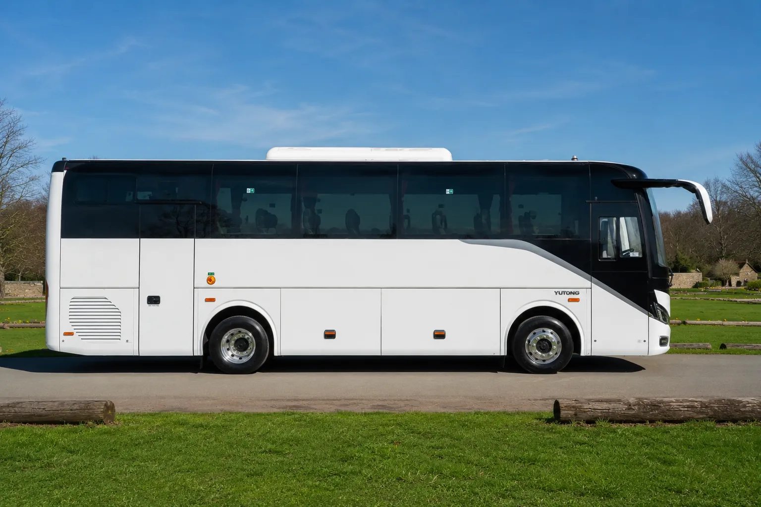 19 Seater Executive Minibus Interior